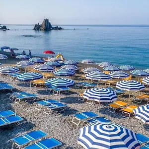 c-du-gian-ad-un-passo-dal-mare.hotelitalianriviera.com/